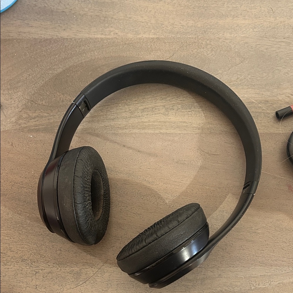 Beats Wireless Black Headphones